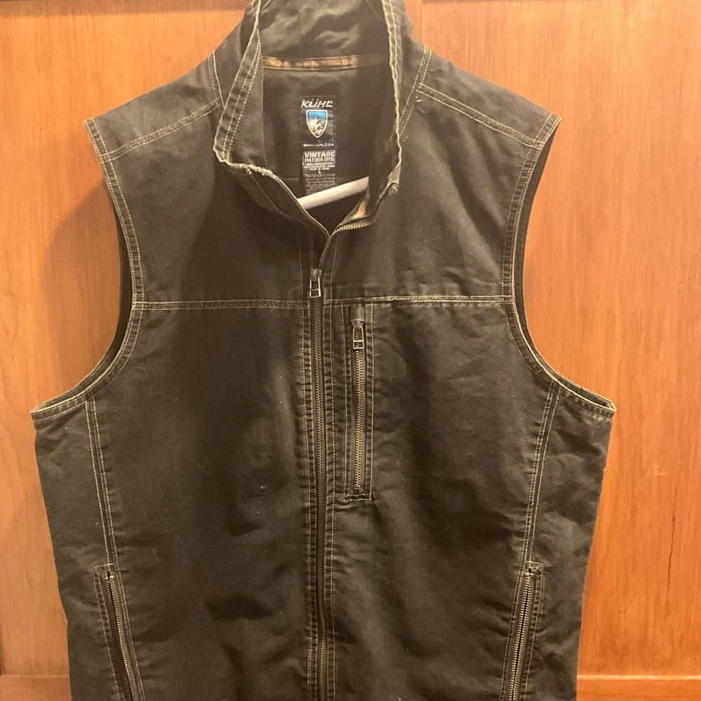 Men’s Kuhl vintage style vest